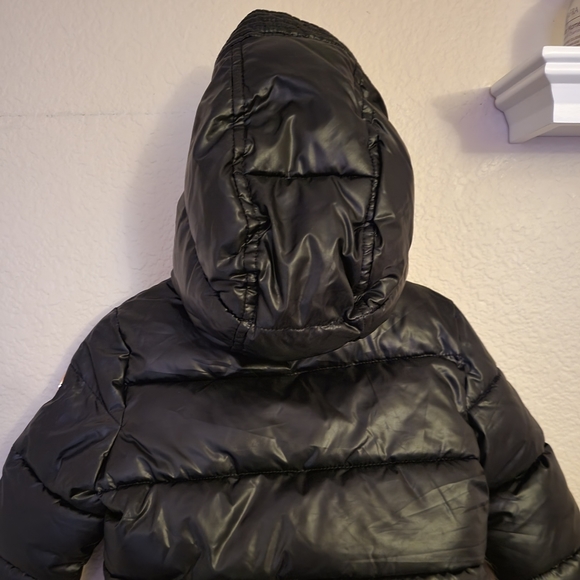 Michael kors black puffer jacket - Picture 2 of 5